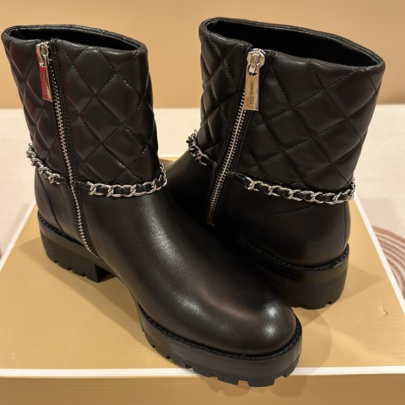 Michael Kors booties - Picture 1 of 9
